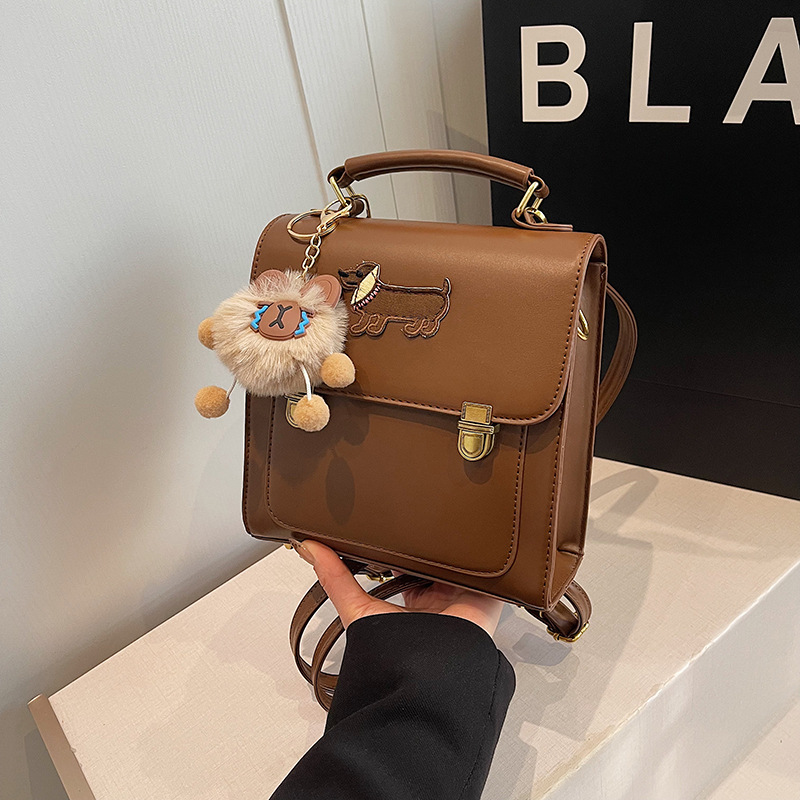 Retro backpack for girls, 2024 new style fashionable student hand-held schoolbag, versatile crossbody bag, travel backpack for going out Application Scenario