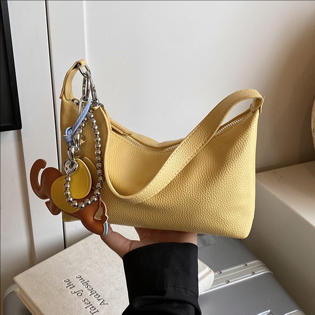 High-end French niche underarm bag for women, 2025 new fashion trend crossbody bag, Korean-style high-end single-shoulder bag full figure