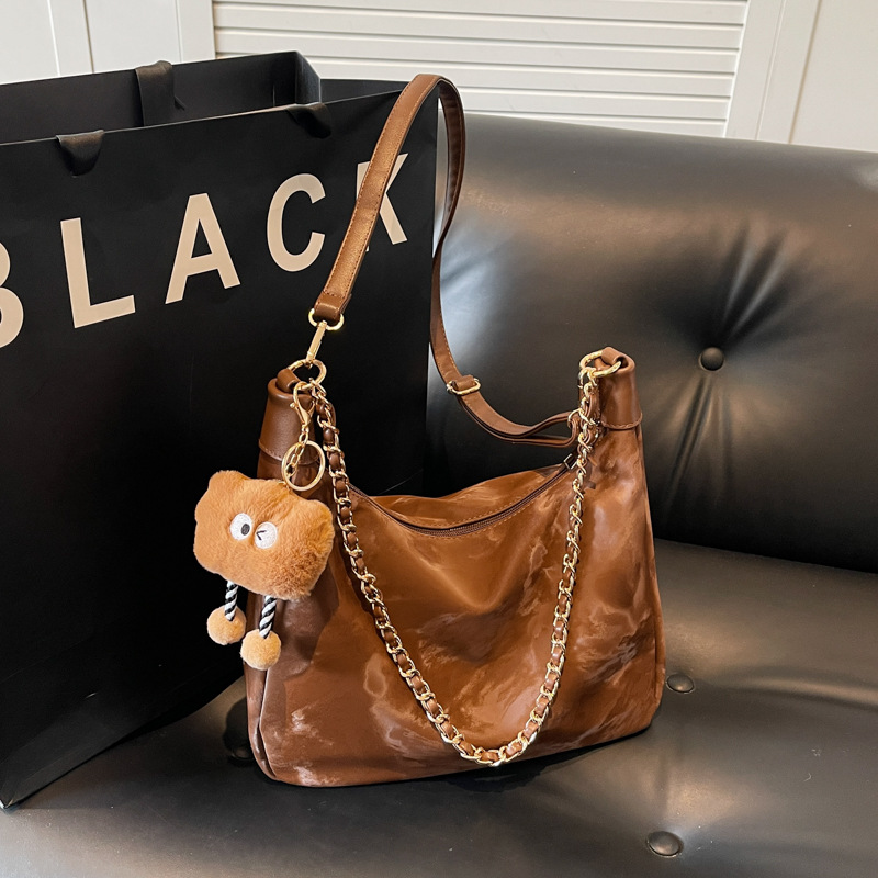 Simple and large-capacity bag for women, 2024 new style, fashionable and versatile casual single-shoulder bag, student commuting crossbody tote bag details Picture