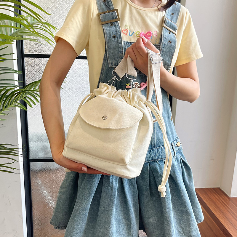 Canvas bag for women's Spring/Summer 2025 new Korean style fashionable pleated drawstring crossbody bag, high-end commuter bucket bag Specification drawing