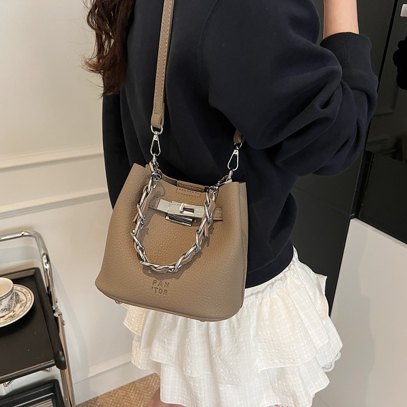 Retro and fashionable bucket bag for women, 2025 new style, simple and high-end, single-shoulder bag, trendy, casual and versatile crossbody bag Specification drawing