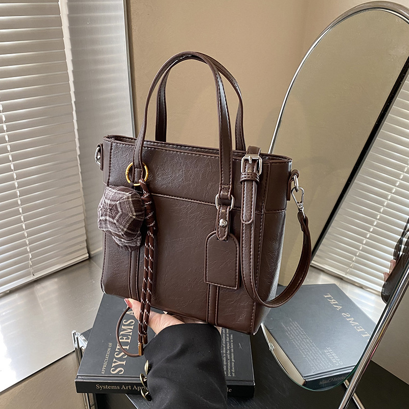 Korean style fashionable and light luxury hand-held bucket bag for women, 2024 new commuter single-shoulder crossbody bag, versatile small handbag for work Specification drawing