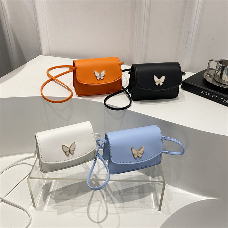 High-end and stylish small bag for women, 2025 new trendy and versatile crossbody bag with bow mini square bag Application Scenario