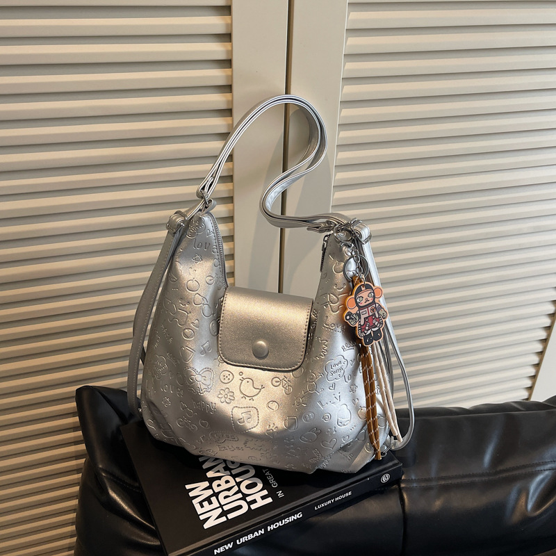 High-end retro large-capacity bag for women 2025 new style, trendy and versatile commuting backpack, single-shoulder tote bag details Picture