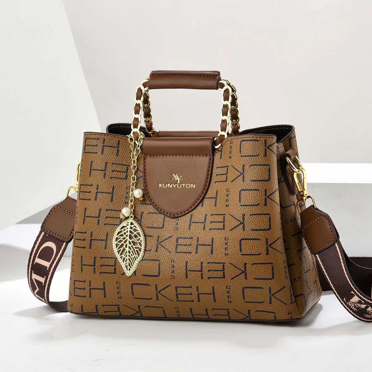 Printed women's 2024 new style women's bag, middle-aged high-end single-shoulder crossbody bag, women's commuting mom bag details Picture
