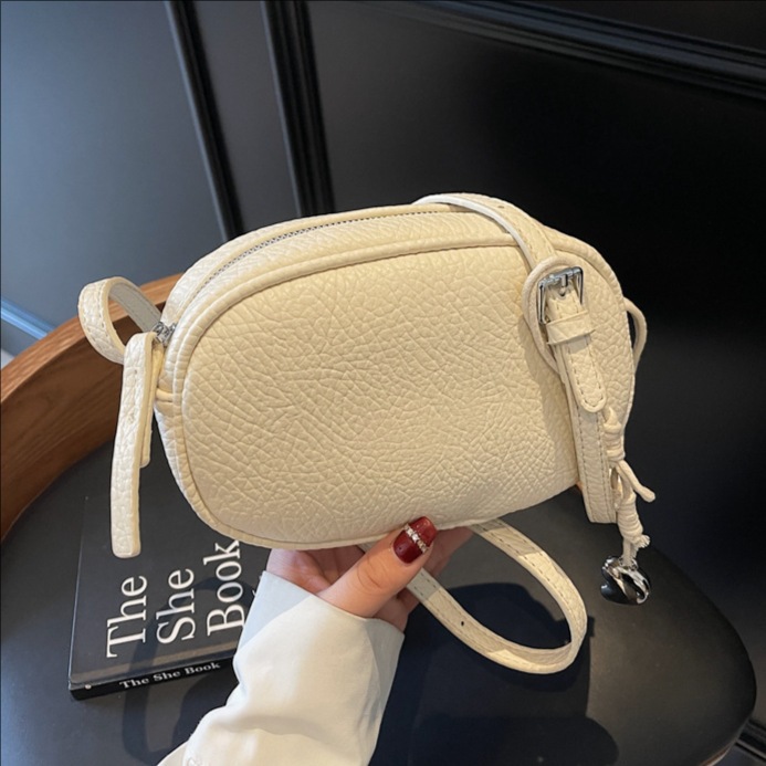 Fashionable lychee pattern small square bag for women 2025 new solid color casual single-shoulder bag, stylish and versatile commuting crossbody bag full figure