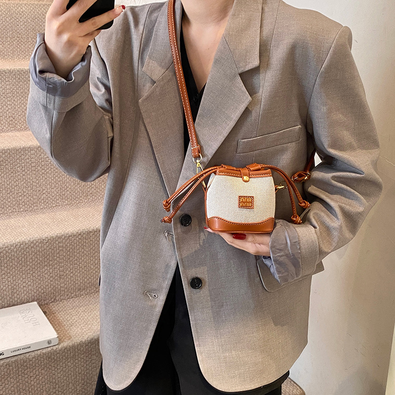 Cross-border Mini Bag for Women 2025 New Style Mini Shumai Bag, stylish, cute, simple letter small bag, popular red envelope Specification drawing