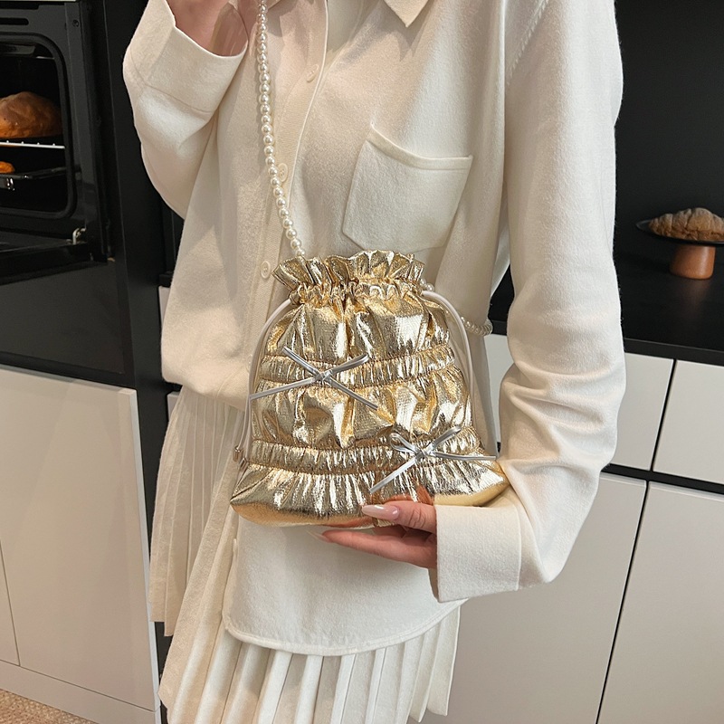 Trendy and fashionable bow pleated large-capacity bucket bag 2025 new beaded bright color travel single-shoulder crossbody bag Specification drawing