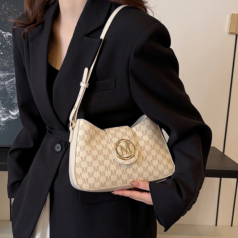 A trendy single-shoulder bag for cross-border autumn and winter commuting in 2024, with a retro underarm strap decoration details Picture