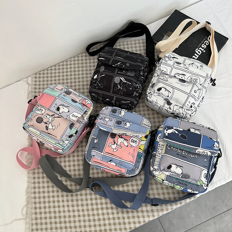 Printed single-shoulder female student bag, multi-pocket storage, large capacity, small square bag, water-resistant, water-like, single-shoulder crossbody bag Application Scenario