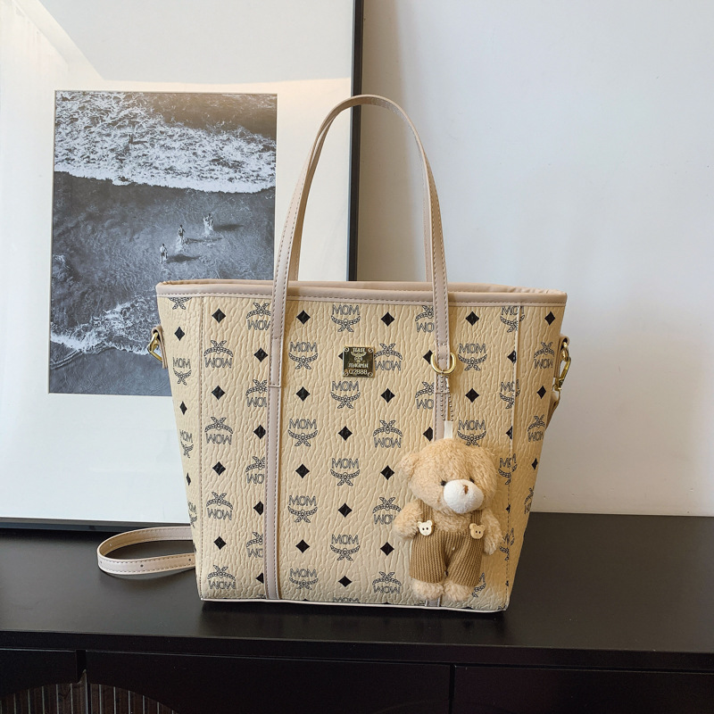2025 Summer New large-capacity vegetable basket bag, chain, fashionable letter shopping bag, mother tote women's bag full figure