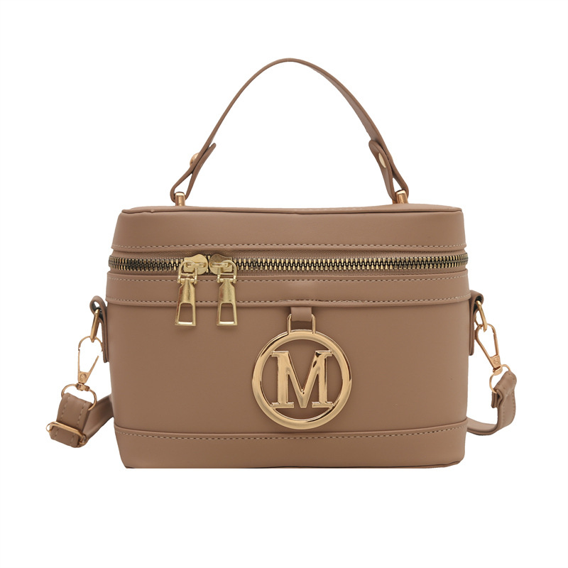 Retro trend niche crossbody bag box bag 2025 Summer new style hand-held small square bag, fashionable and casual single-shoulder bag Item Picture