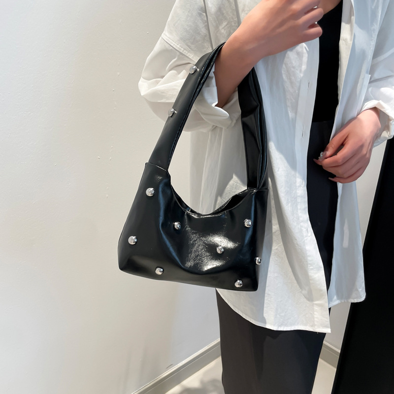 Cross-border Women's bags 2025 Spring New Collection: Niche design, simple and casual, single-shoulder, underarm bag Specification drawing