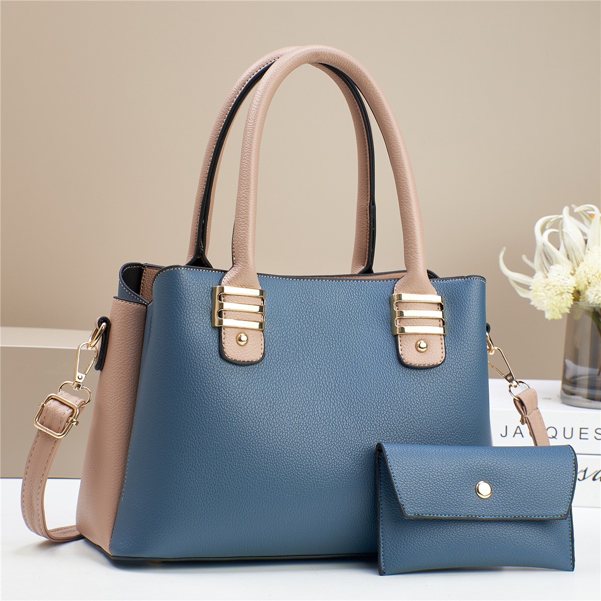 A new best-selling women's fashion single-shoulder crossbody bag for winter, a versatile hand-carry bag for 2024, a popular large bag manufacturer for foreign trade Specification drawing