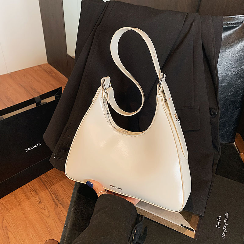 Women's underarm bag 2025 New style, trendy, casual and versatile shoulder bag, high-end, niche and fashionable commuting bag details Picture