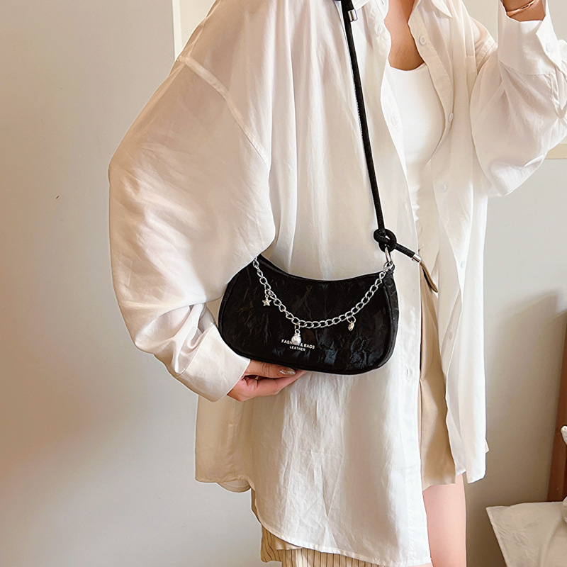 Cross-border style versatile chain single-shoulder bag for women, new Spring/Summer 2024, a niche design with a high-quality underarm bag details Picture