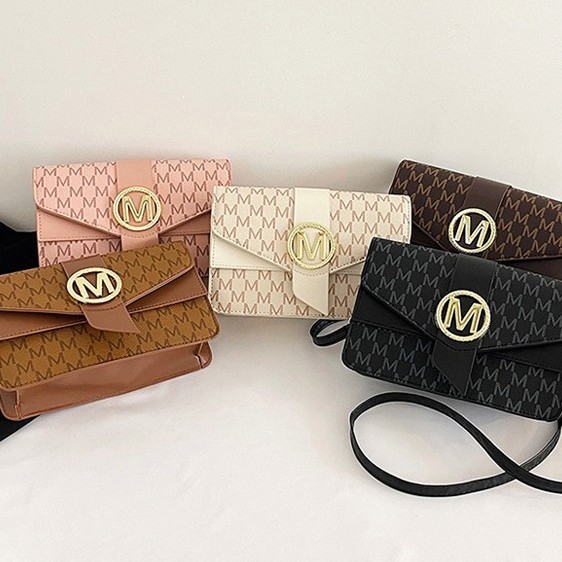 New single-shoulder crossbody bag for women, casual small square bag, double-shoulder strap crossbody bag, autumn Korean version simple and fashionable women's bag full figure