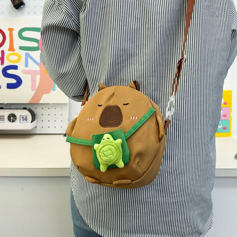 New Capibara diagonal Capybara canvas backpack, cute turtle, penguin and Husky diagonal underarm backpack style Application Scenario