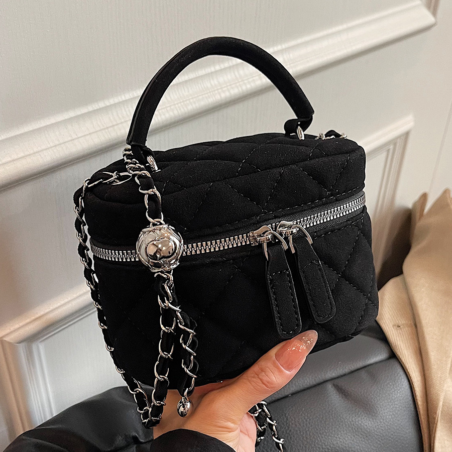 A high-end suede mini chanel-style diamond-shaped chain small bag for women, 2024 new mini single-shoulder crossbody phone bag full figure