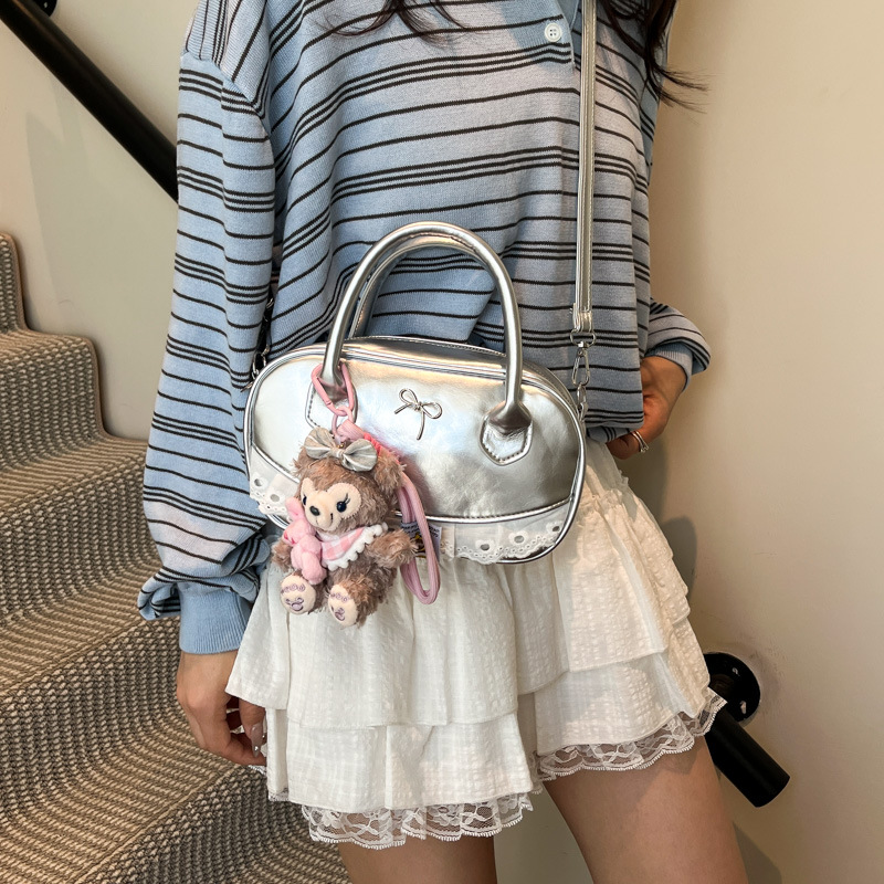The Boston Bag 2025, a niche and simple design, is a fresh and elegant women's bag that is casual, fashionable and versatile. It is a single-shoulder bag and crossbody bag Specification drawing