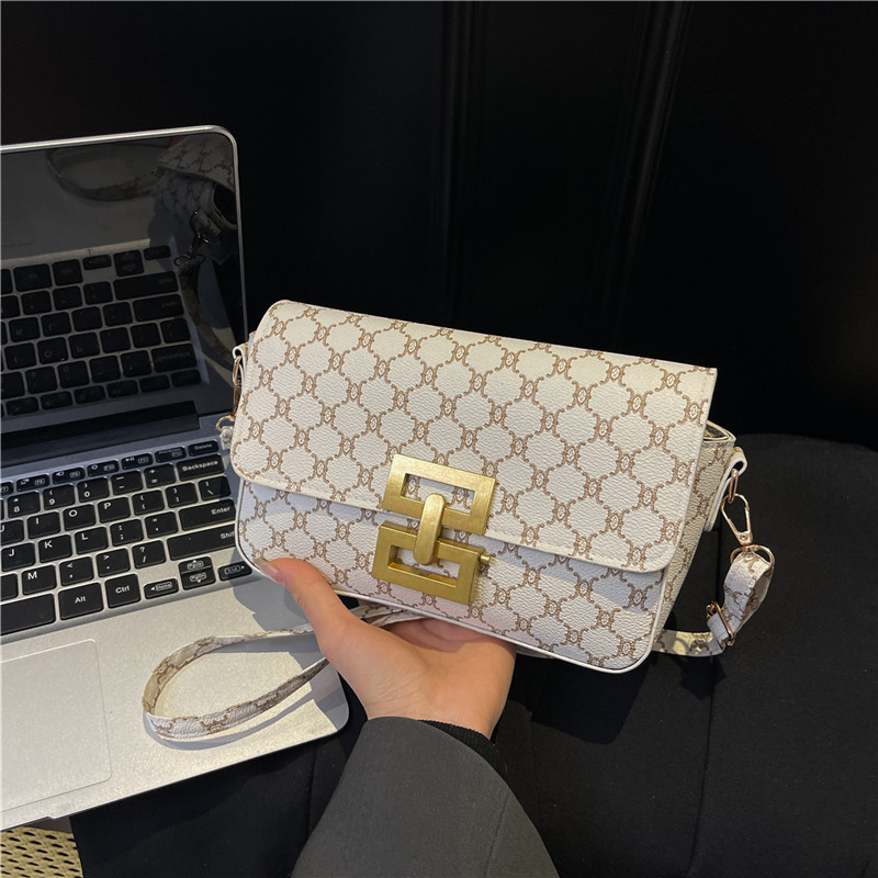 The 2025 new Chanel-style diamond-patterned fashionable, versatile and high-end small crossbody fashionable single-shoulder women's bag full figure