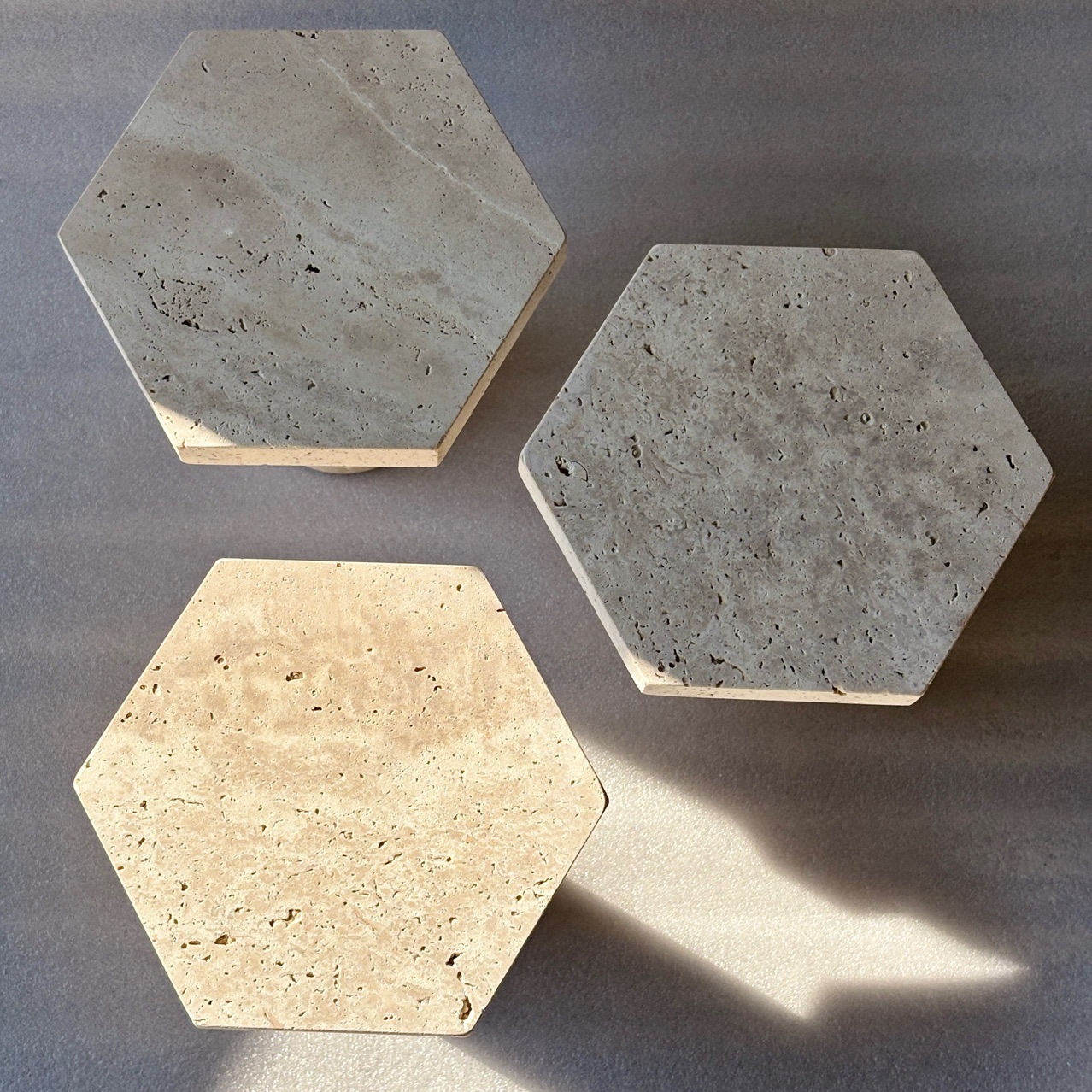 Cave stone flat plate ornaments, jewelry, earrings, photo props, jewelry display plates, decorative rings, stone cushions details Picture