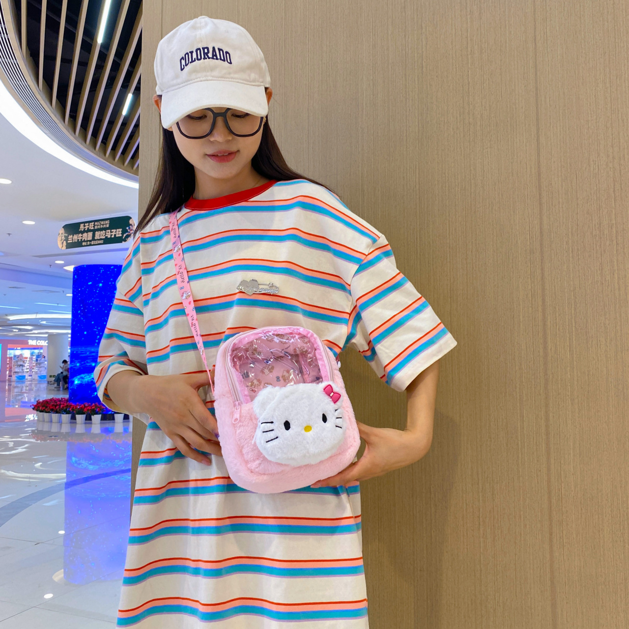 New PVC transparent doll bag, Japanese-style cartoon strawberry bear plush bag, cute girl single-shoulder crossbody bag Application Scenario