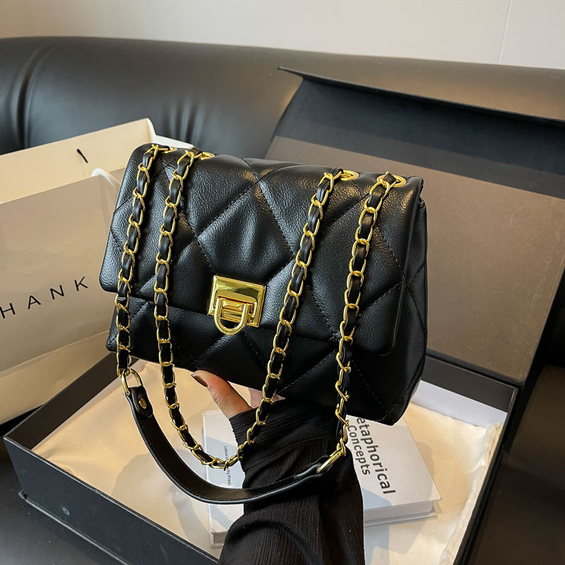 High-end diamond-shaped chain bag for women, 2025 new fashion single-shoulder wandering bag, Korean-style casual and versatile crossbody bag details Picture