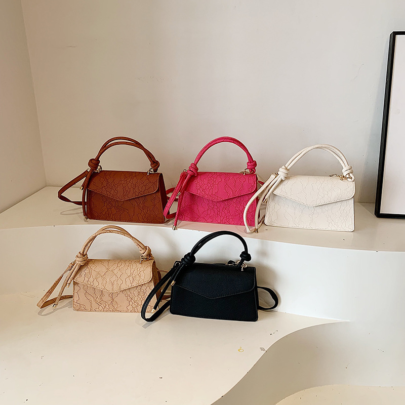 This year, the 2024 new stylish and versatile crossbody bag for women is a fashionable and high-quality single-shoulder handbag on Instagram Application Scenario