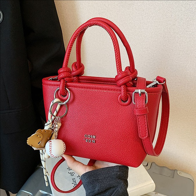 High-end and fashionable handbag for women, 2025 new style, stylish and versatile single room bucket bag, casual commuting crossbody bag full figure