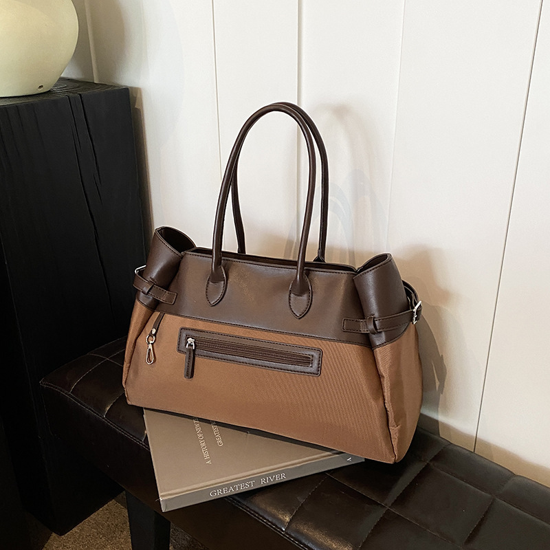 High-end retro versatile Tote bag for women, 2024 new style, light luxury, simple, large-capacity casual commuting single-shoulder bag details Picture