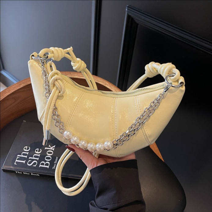 2025 New niche and trendy chain dumpling bag for women, casual and versatile, stylish single-shoulder crossbody bag for commuting full figure