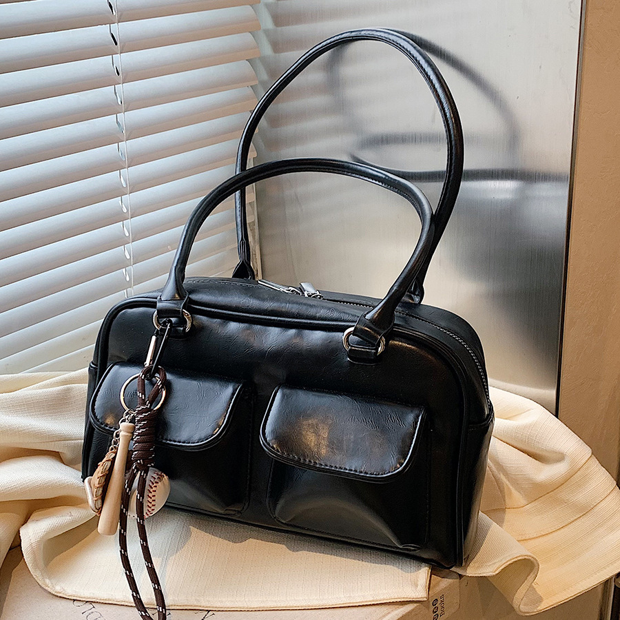 High-end retro small bag for ladies, 2024 new style, trendy and versatile commuter single-shoulder underarm bag, hand-carry Boston bag full figure