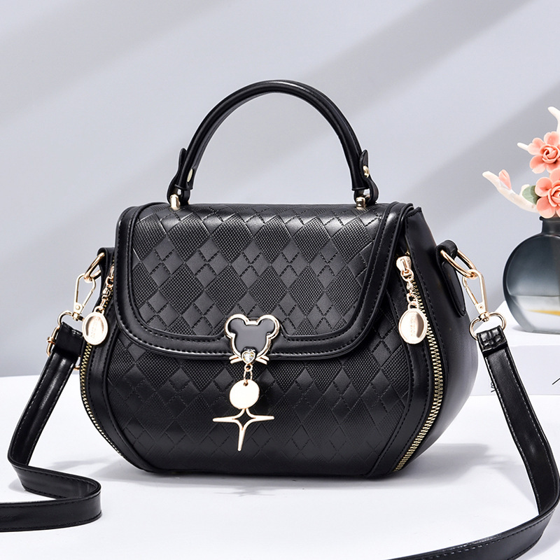 Cross-border delivery of 2023 new style bags: Women's trendy single-shoulder bags, soft leather small bags, versatile quality crossbody bags, lightweight women's bags full figure