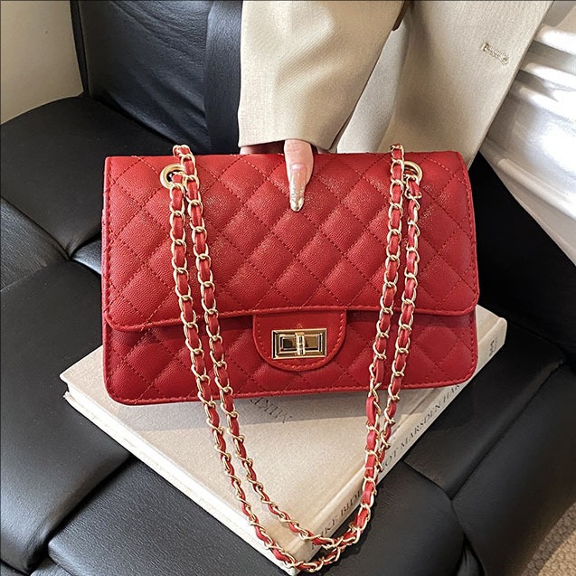 High-end and light luxury hand-held underarm bag 2025 new style diamond-shaped chain fashionable and versatile large-capacity single-shoulder crossbody bag full figure
