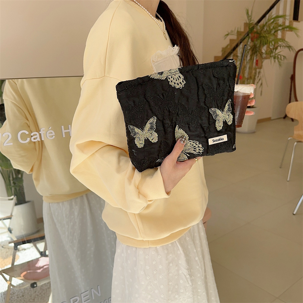 43161 Spring/Summer New three-dimensional golden thread butterfly retro underarm bag, girlish single-shoulder bag, hand-held makeup bag details Picture