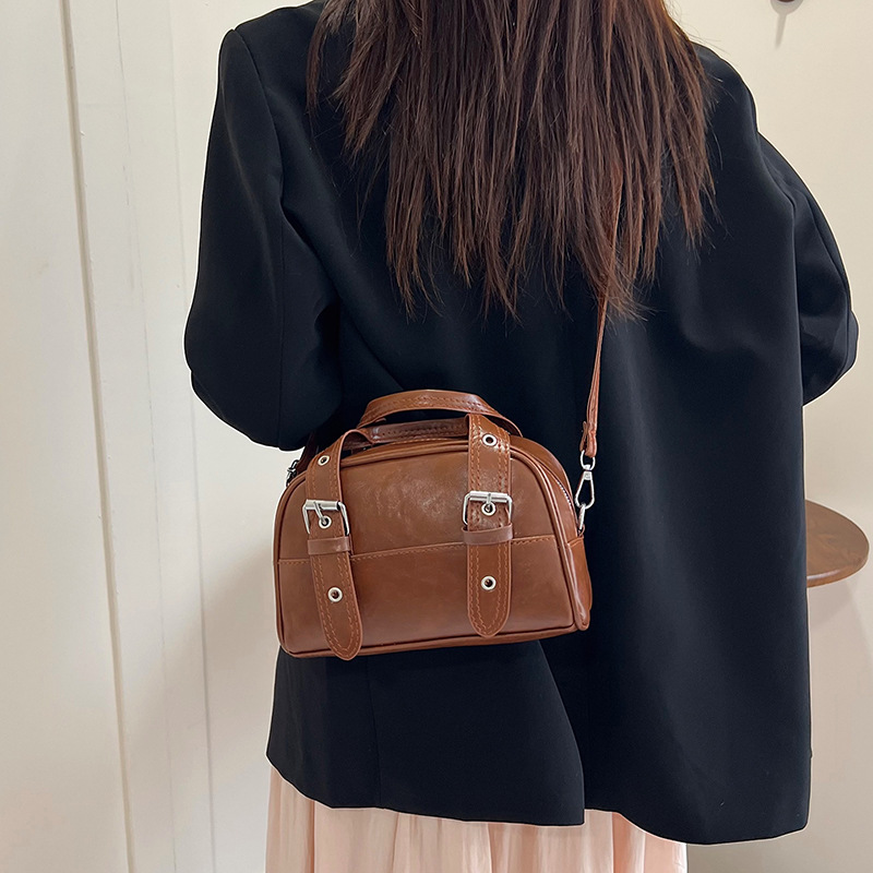 Cross-border fashion hand-held pillow bag for women, simple and casual single-shoulder bag, Spring/Summer 2025, niche and trendy design crossbody bag Specification drawing