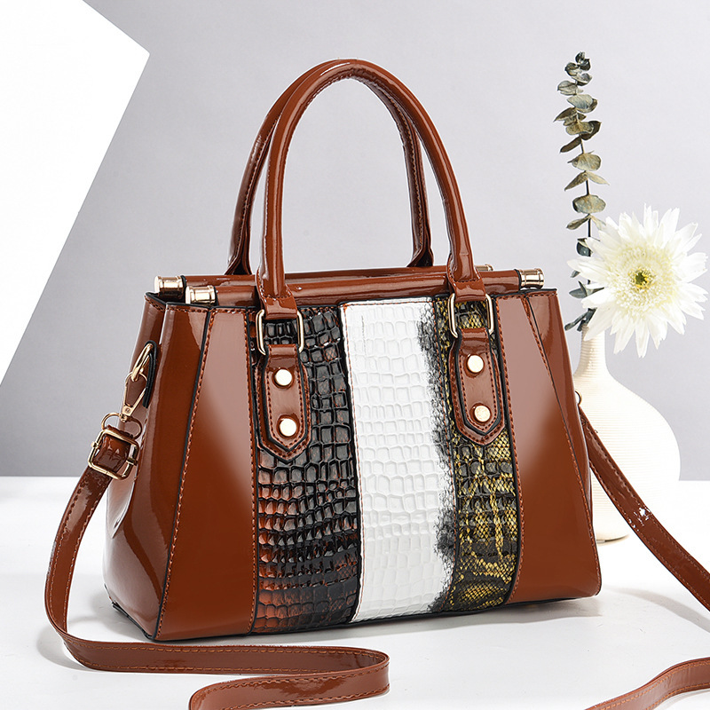 New patchwork women's bag 2024, European and American fashion, shiny leather, European and American trend, practical single-shoulder crossbody handbag details Picture