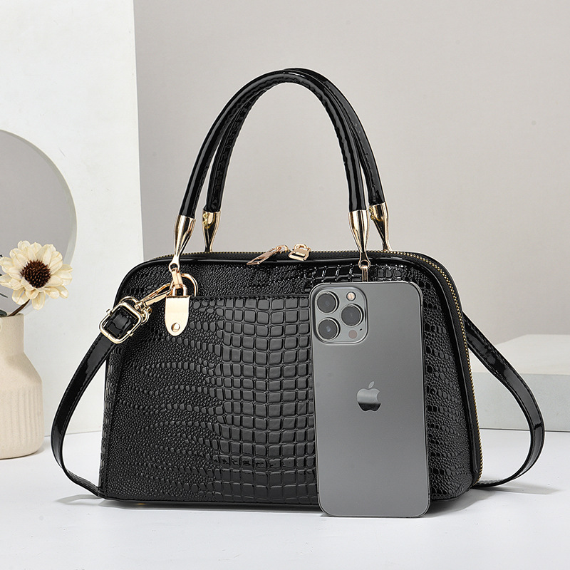 2023 New trendy crocodile pattern single-shoulder crossbody bag for middle-aged and elderly women and mothers, women's shell bag crossbody bag details Picture