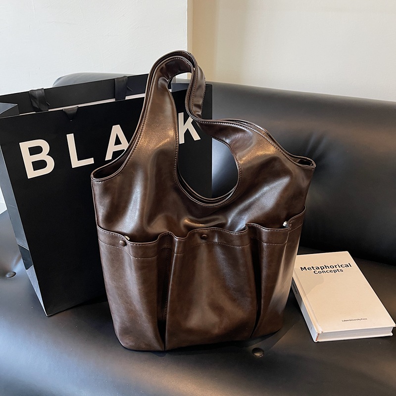 A new 2024 high-end, retro and versatile single-shoulder bag for women, a tote bag for college students Specification drawing