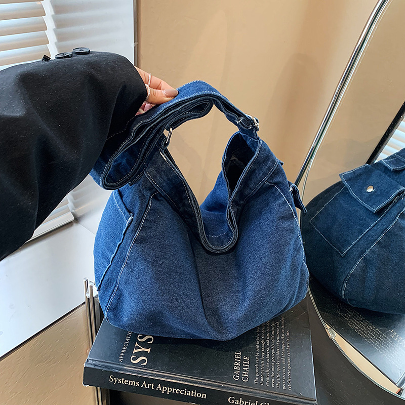 Crossbody bag, denim bag, simple and retro messenger bag for women, new casual, artistic and fashionable student single-shoulder backpack full figure