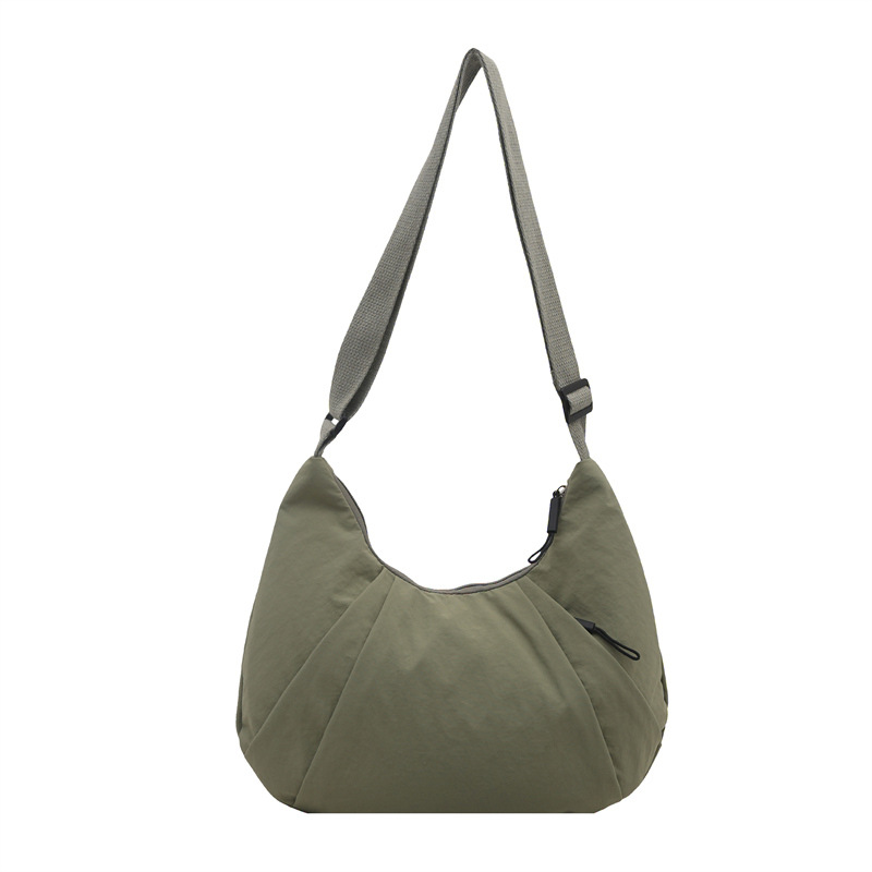 Large-capacity nylon fabric bag, casual and versatile commuting single-shoulder bag, light and simple tote crossbody bag, student class bag Item Picture