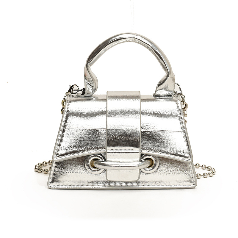 The new summer 2024 collection features a shiny, stylish, versatile, and simple small square bag with a shoulder and hand-held design Item Picture