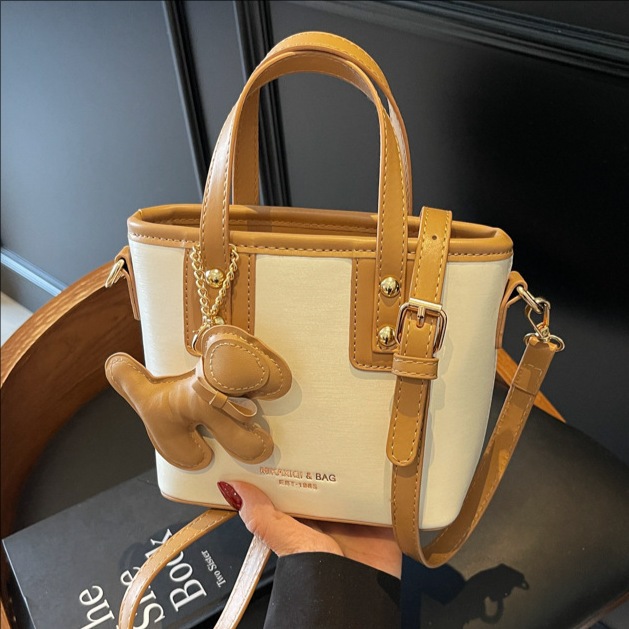Stylish soft leather handbag for women, 2025 new style, high-end work and commuting bucket bag, casual single-shoulder crossbody bag full figure
