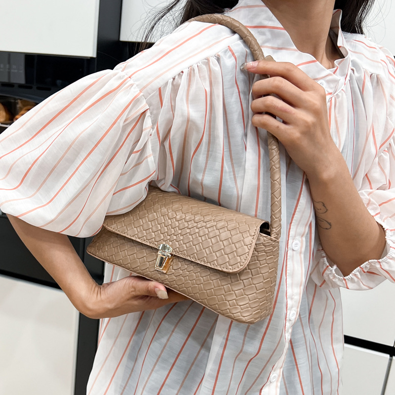 2025 Retro woven pattern new style, simple texture, large capacity lock, fashionable and casual crossbody single-shoulder small square bag details Picture