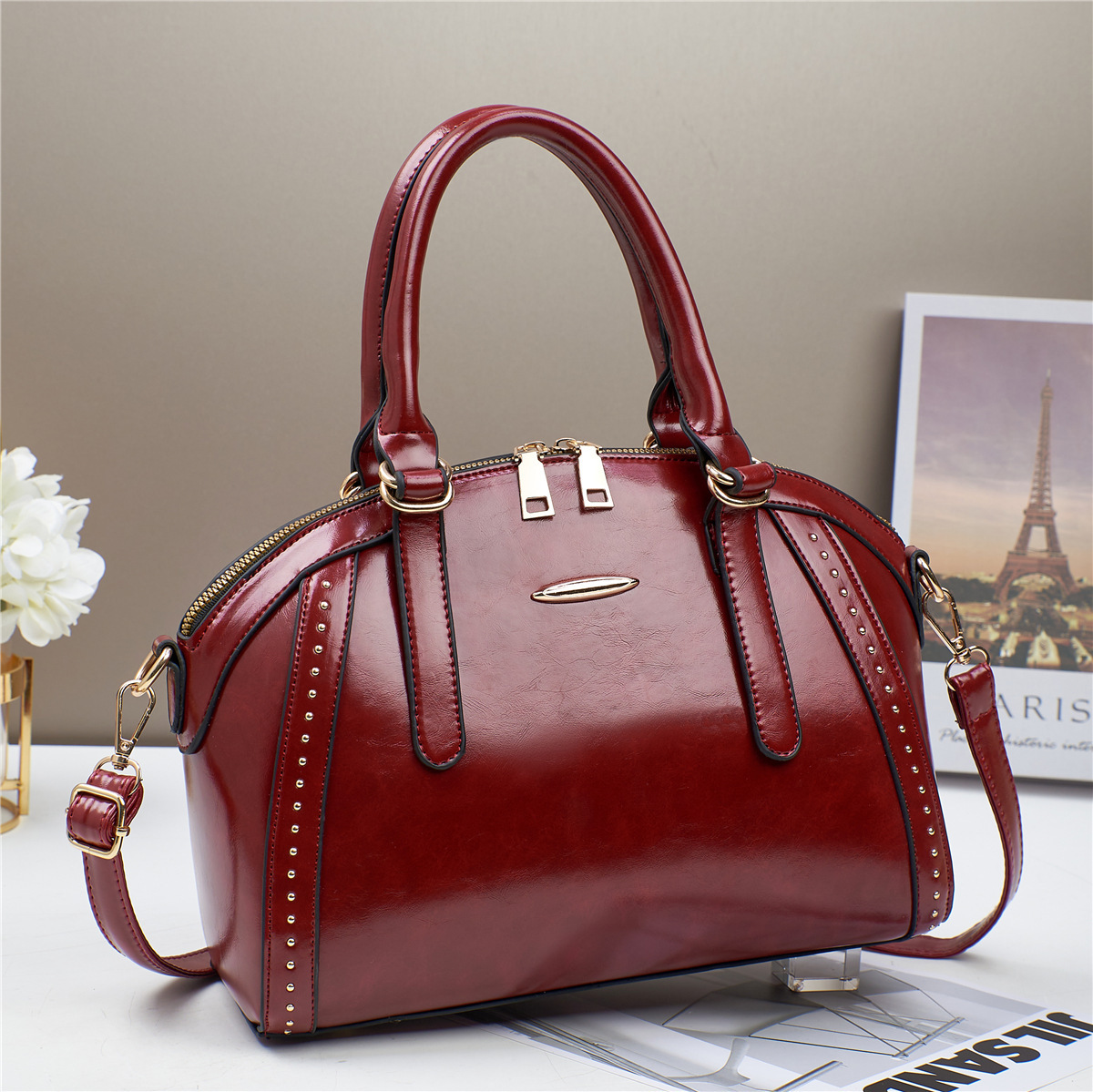 The 2024 new women's crossbody bag is a bestseller. The single-shoulder crossbody bag is trendy, fashionable and elegant. The mom bag is simple and elegant details Picture