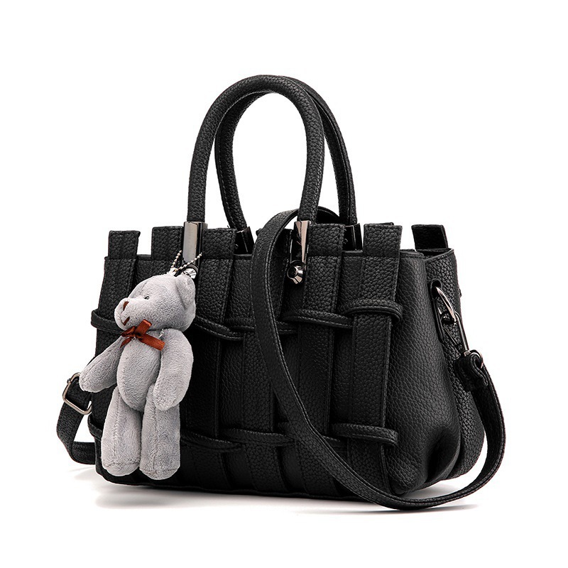 Taizhou PU leather bags 2022 new Korean-style trendy handbags, women's bags, casual crossbody single-shoulder bags, woven consignment details Picture