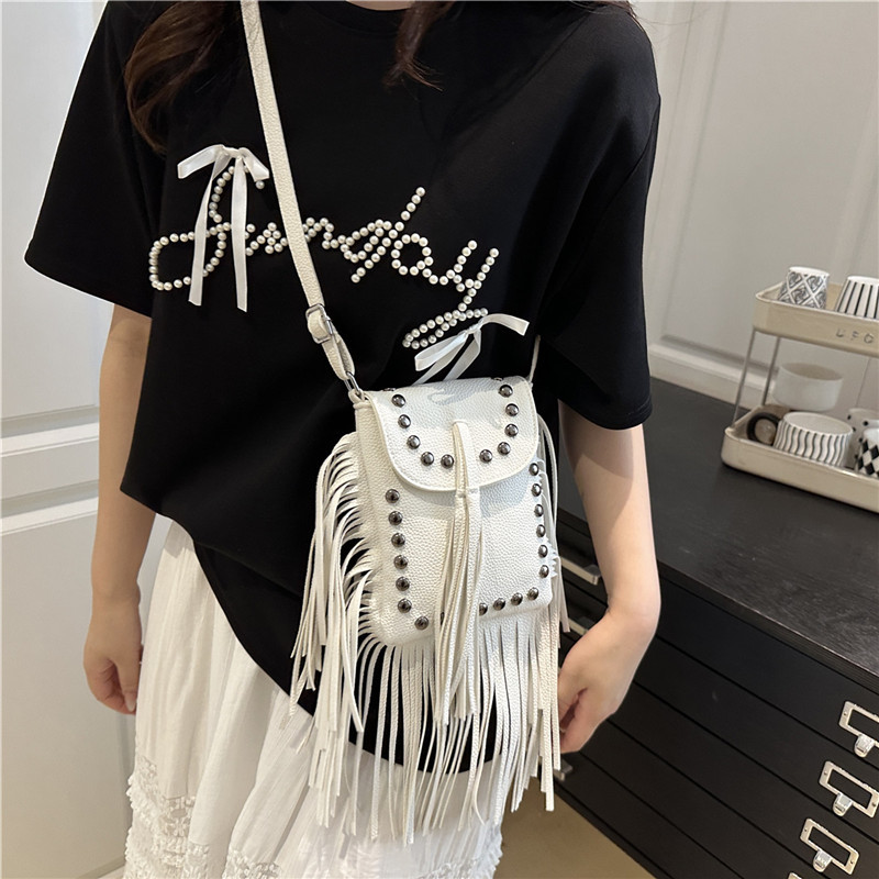 New 2025 tassel bag, retro tassel rivets, personalized mobile phone bag, versatile, single-shoulder crossbody small bag for women details Picture