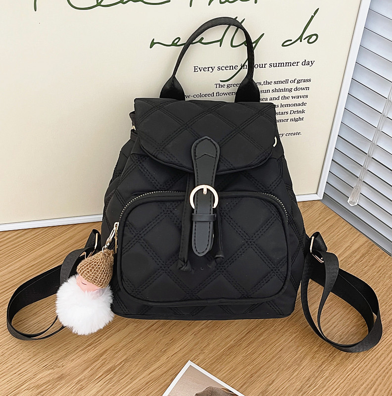 Casual nylon fashionable diamond-shaped backpack for women, 2022 new style, popular and trendy, large-capacity, versatile schoolbag for junior and senior high school students full figure