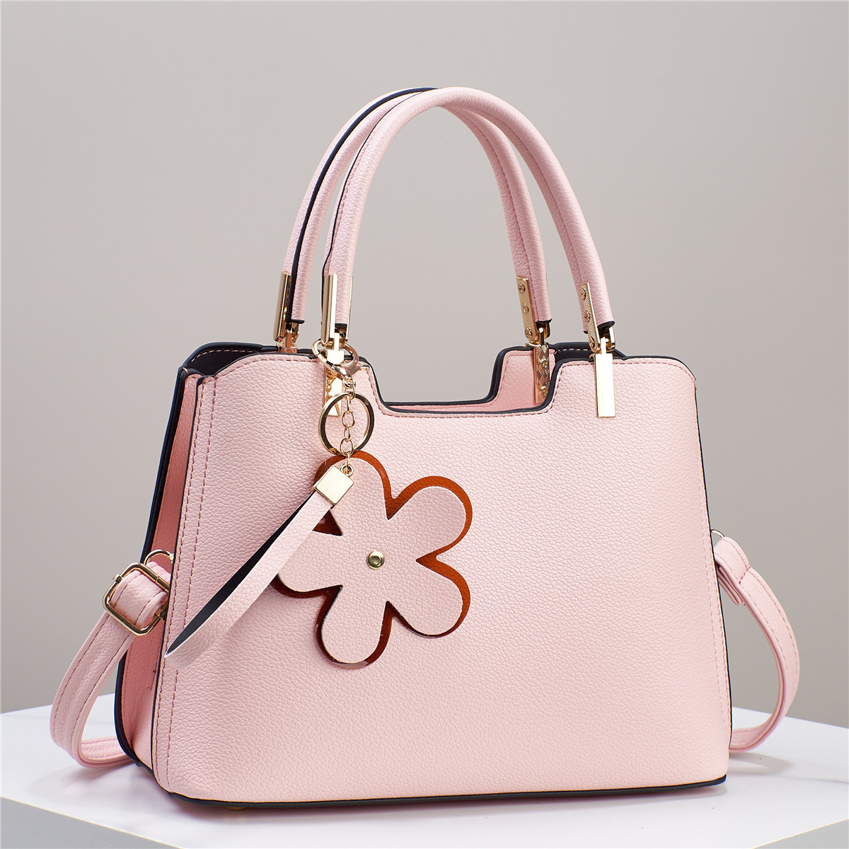 A popular large-capacity hand-held shoulder crossbody bag for elegant ladies in foreign trade, a new and fashionable versatile bag in 2023 details Picture